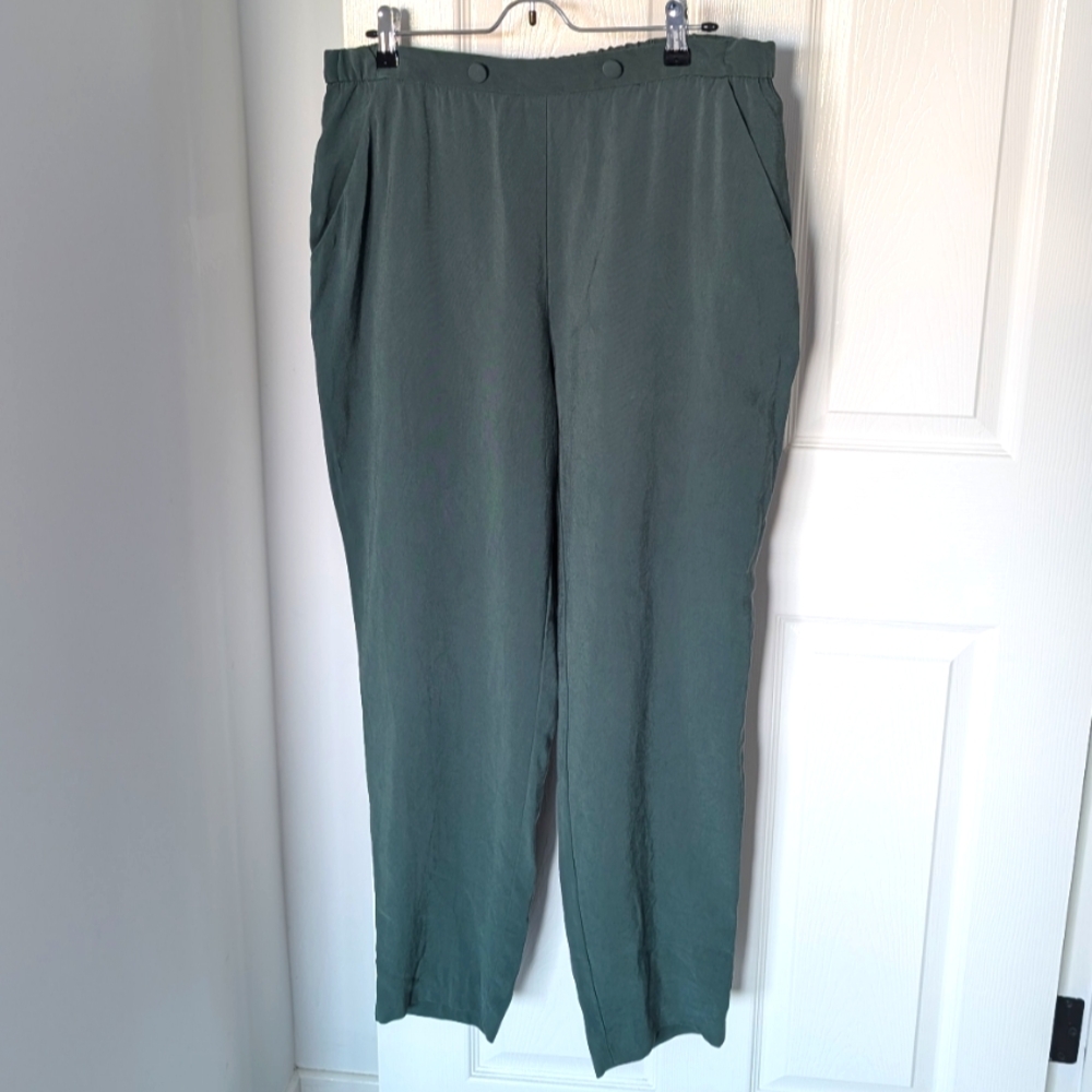 BCBGeneration green trousers